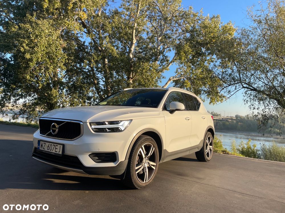 Volvo XC 40 D4 AWD Momentum Pro - 4