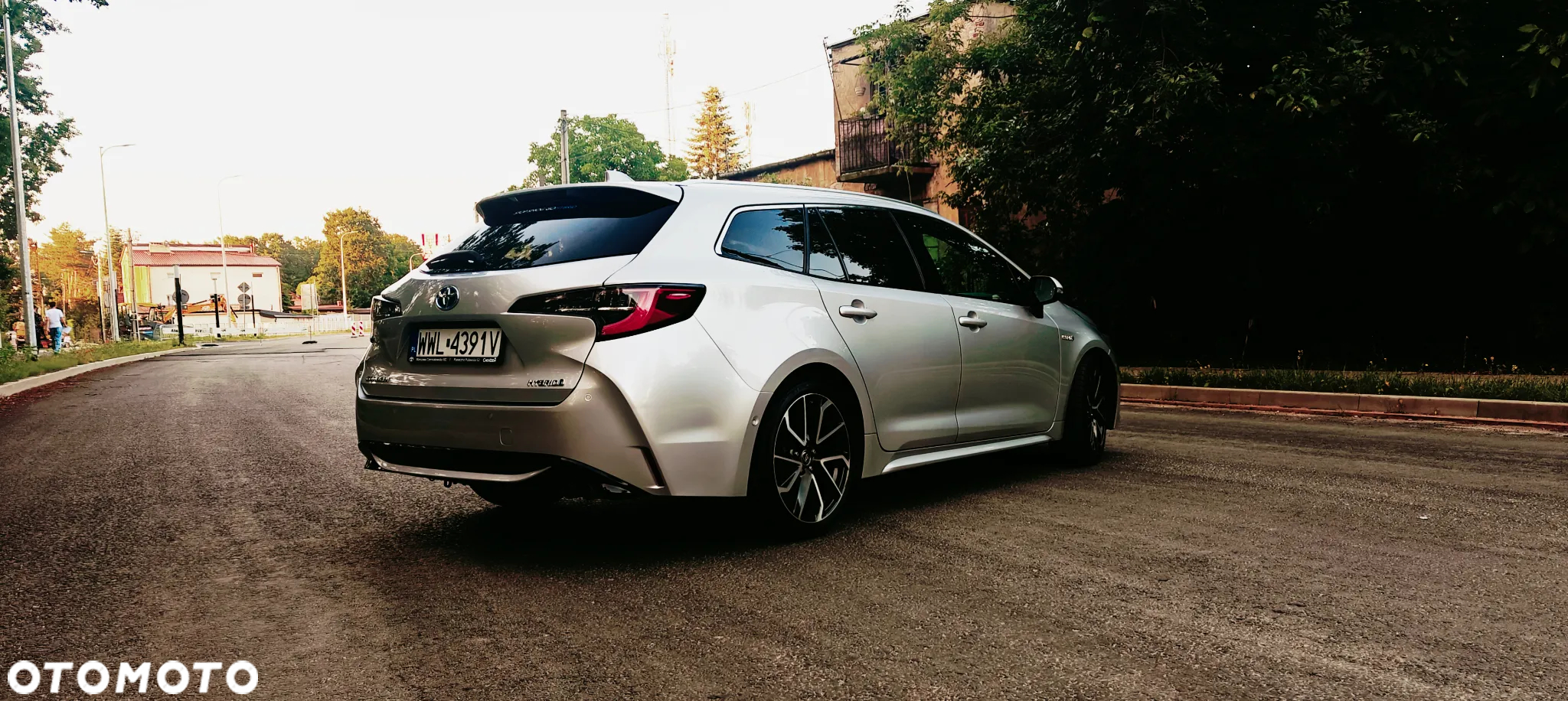 Toyota Corolla 2.0 Hybrid Executive - 4
