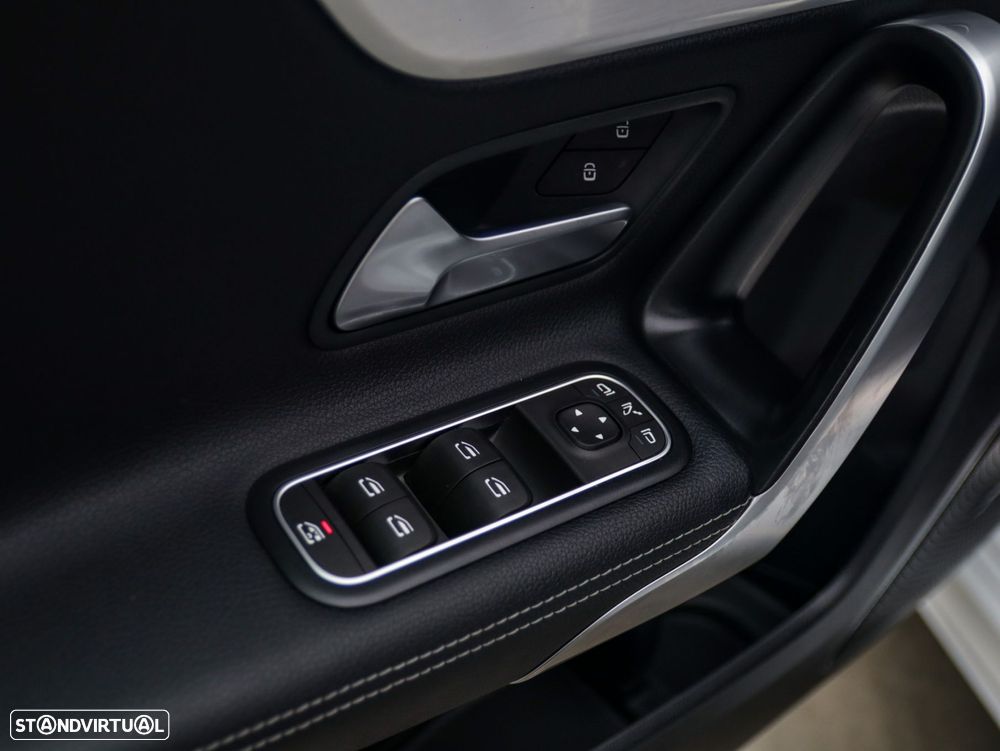 Mercedes-Benz A 250 e 8G-DCT AMG Line - 51