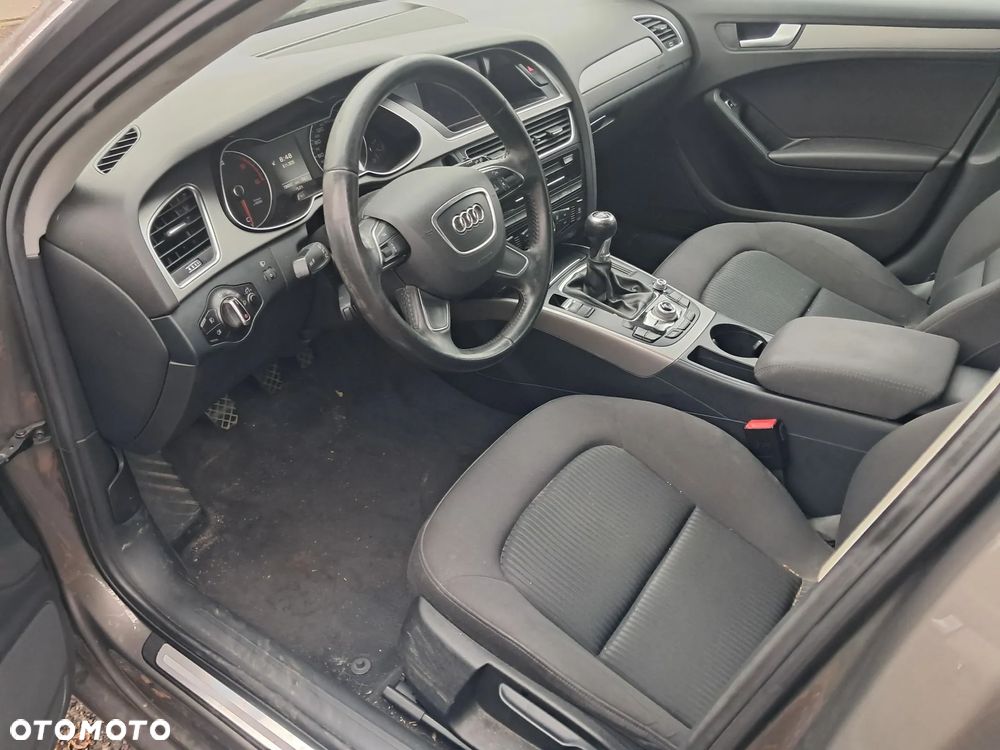 Audi A4 Avant 2.0 TDI DPF Ambiente - 6