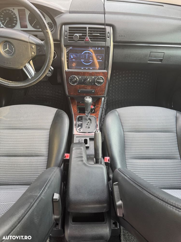 Mercedes-Benz B 180 - 22