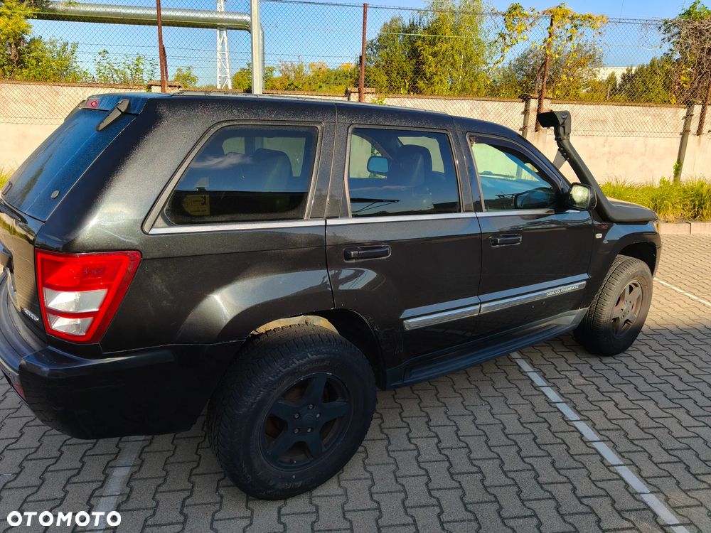 Jeep Grand Cherokee - 15