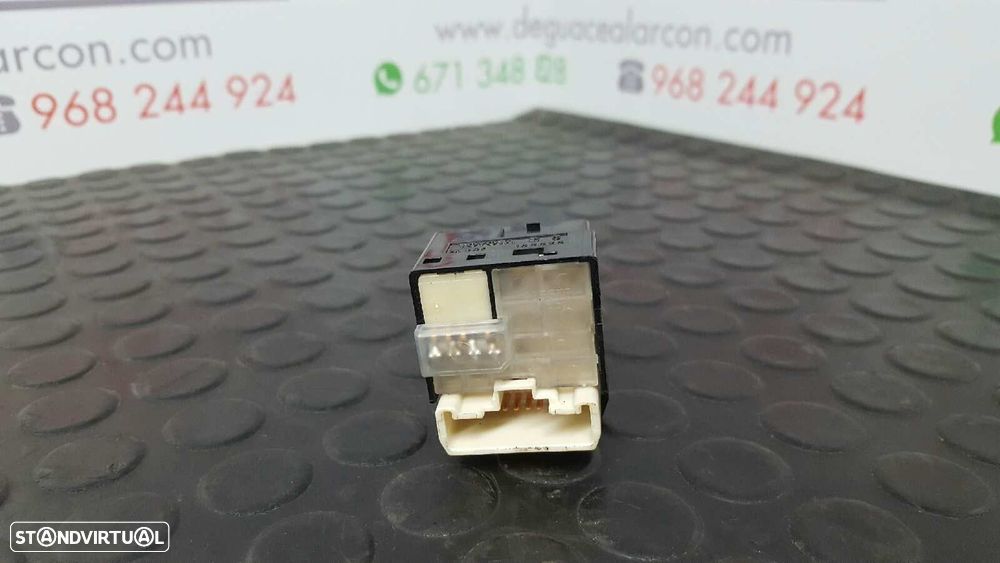 CONTROLADOR DE VISÃO TRASEIRA LEXUS IS200 (DS2/IS2) 220D - 2