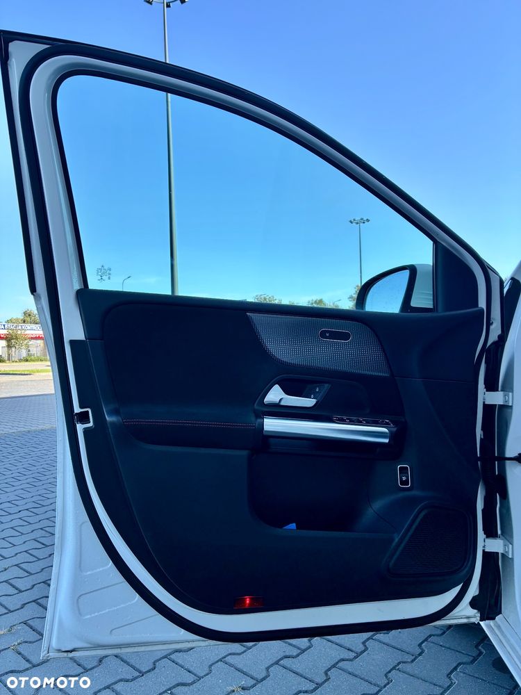 Mercedes-Benz Klasa B 200 d 8G-DCT - 21