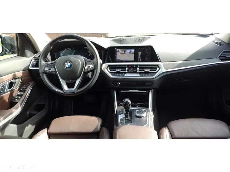 BMW Seria 3 320d Luxury Line - 12