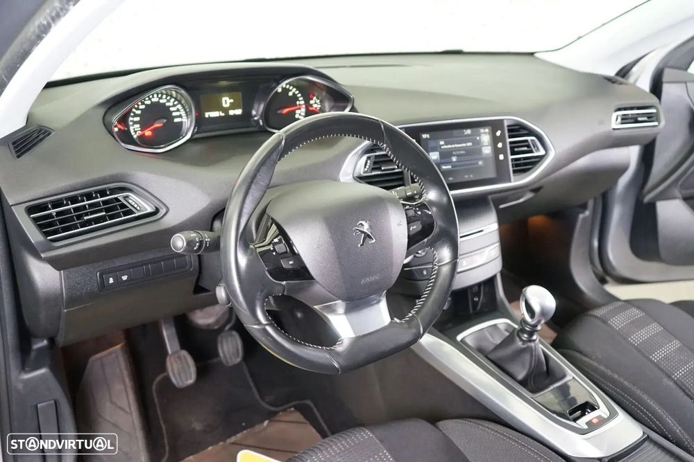 Peugeot 308 SW - 15