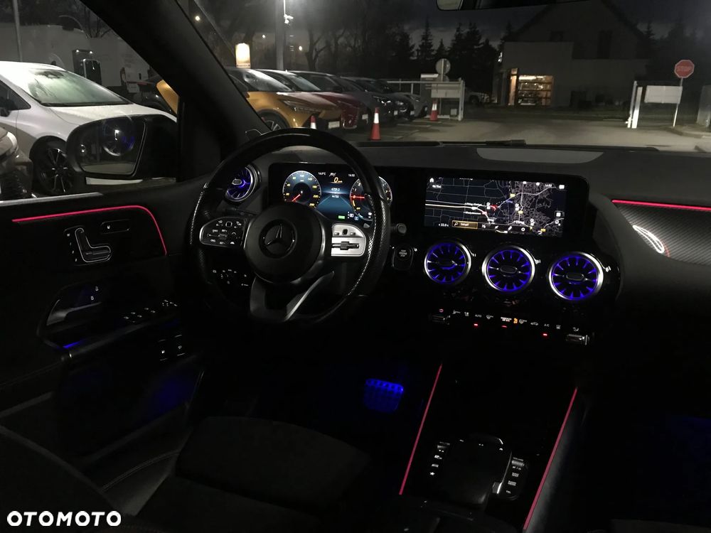 Mercedes-Benz Klasa B 250 e AMG Line 8G-DCT - 40