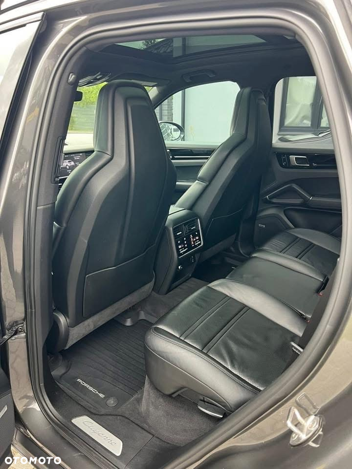 Porsche Cayenne S - 9
