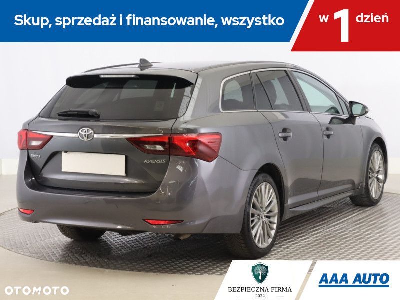Toyota Avensis - 7