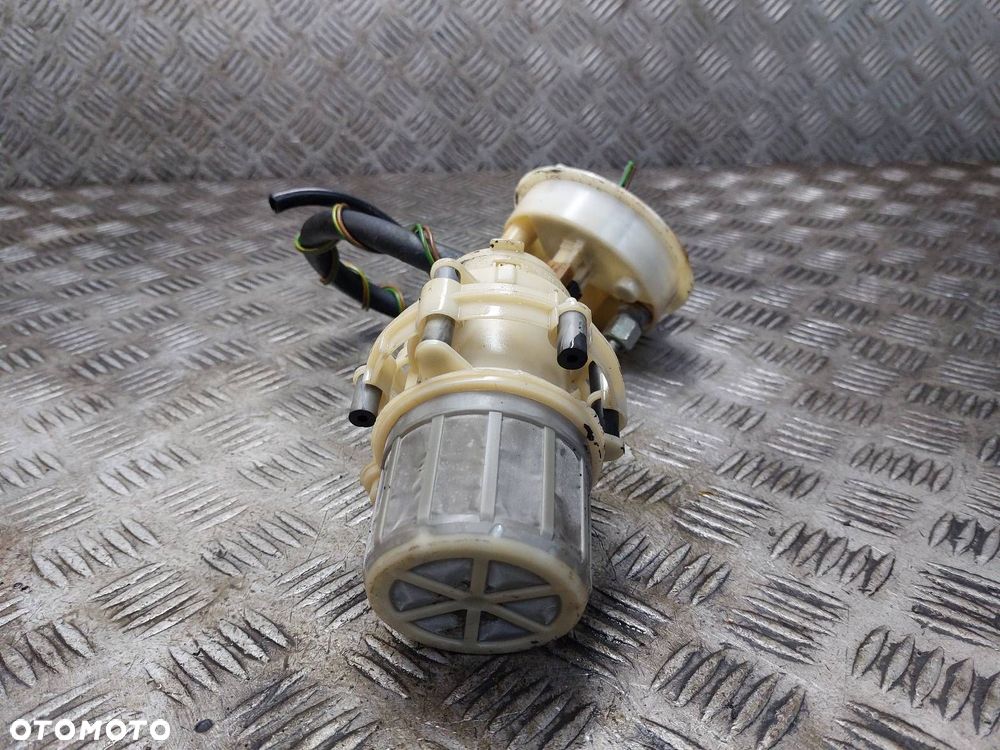 POMPKA PALIWA AUDI 80 B4 2.0 8V 8A0201319A - 2