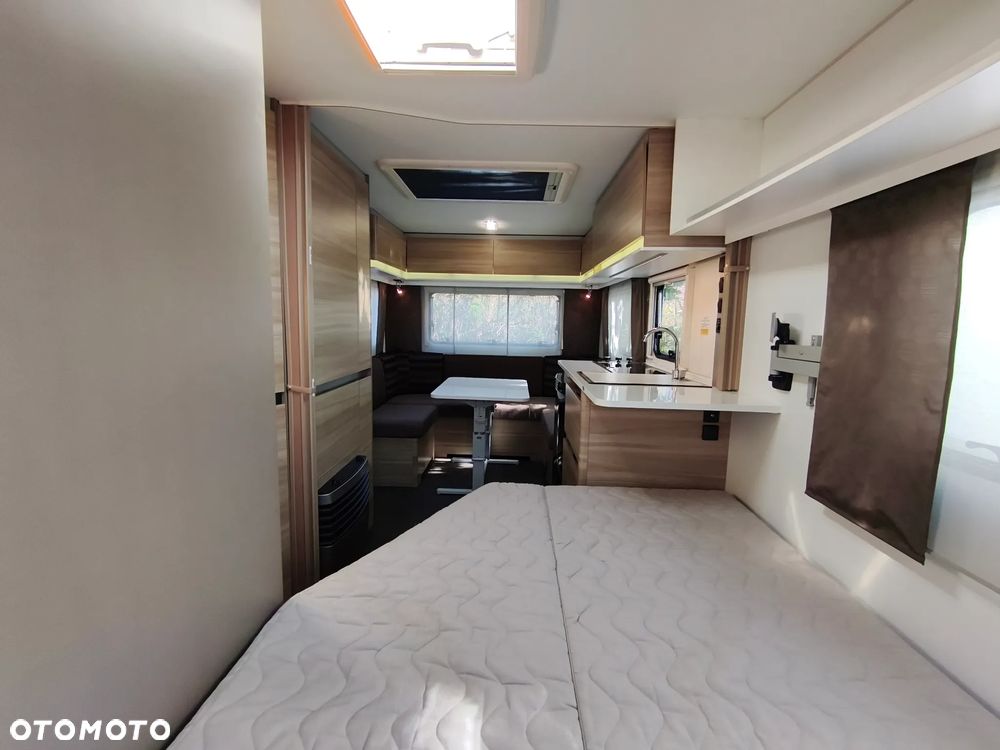 Adria - 30