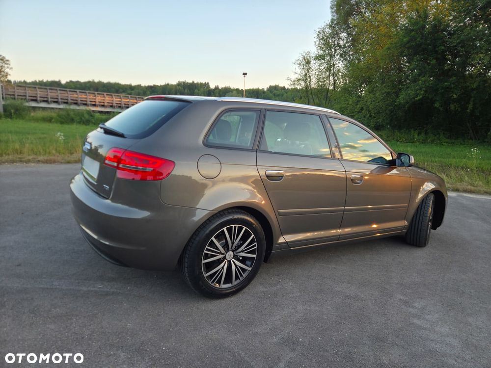 Audi A3 Sportback - 6