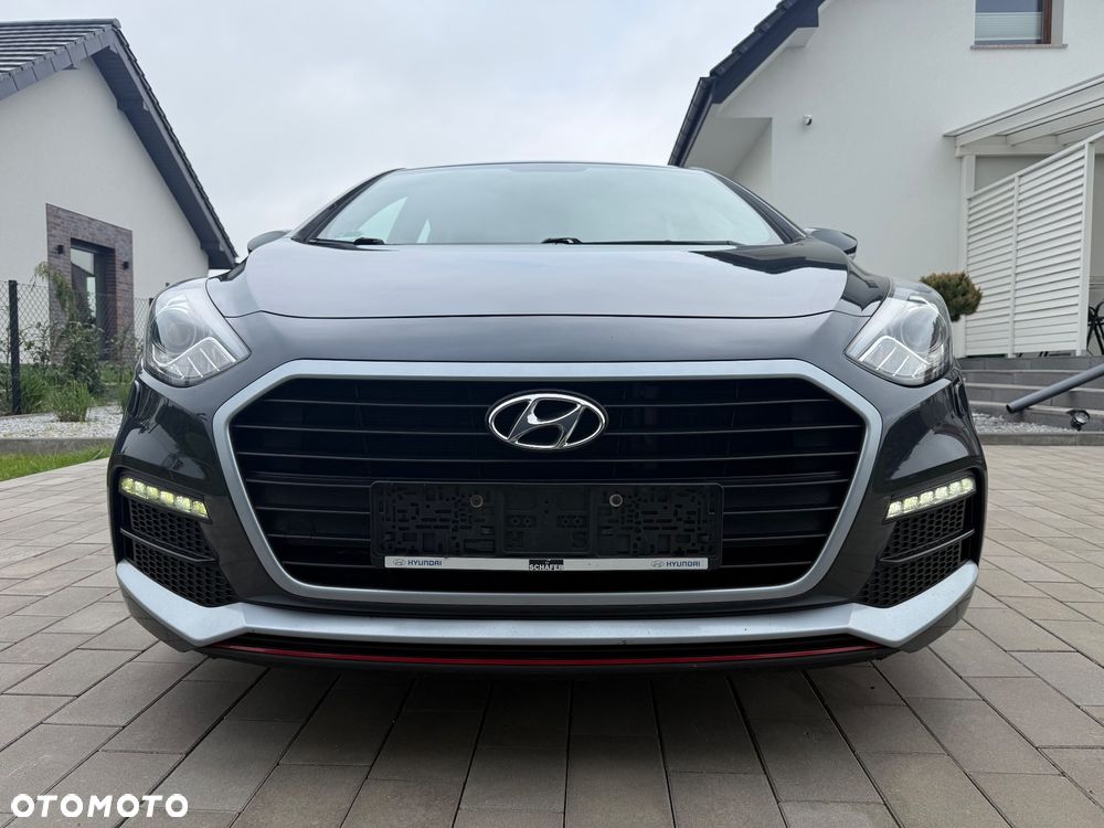 Hyundai i30 1.6 T GDI Turbo - 12
