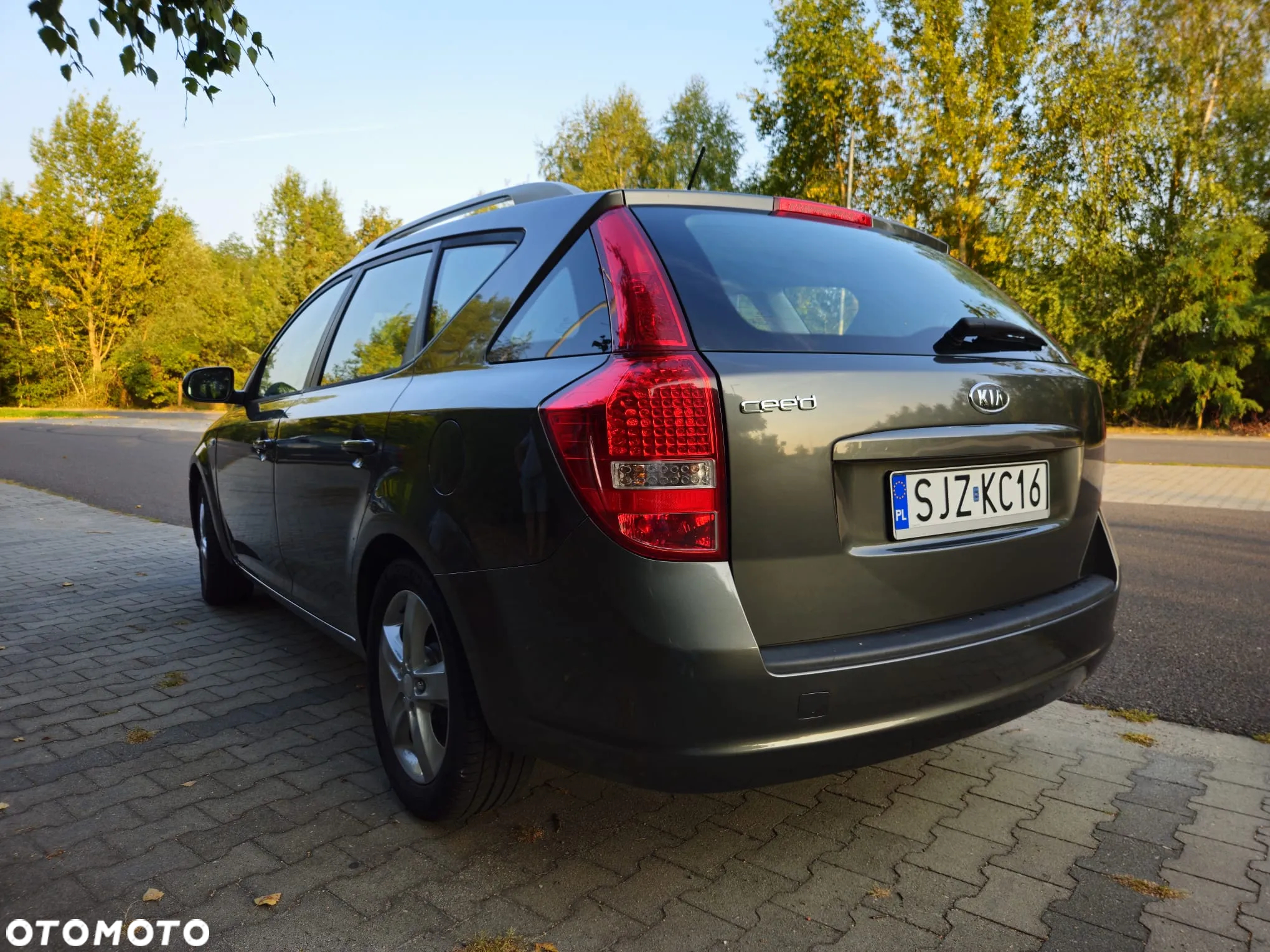 Kia Ceed 1.4 CVVT SW Dream-Team Edition - 20