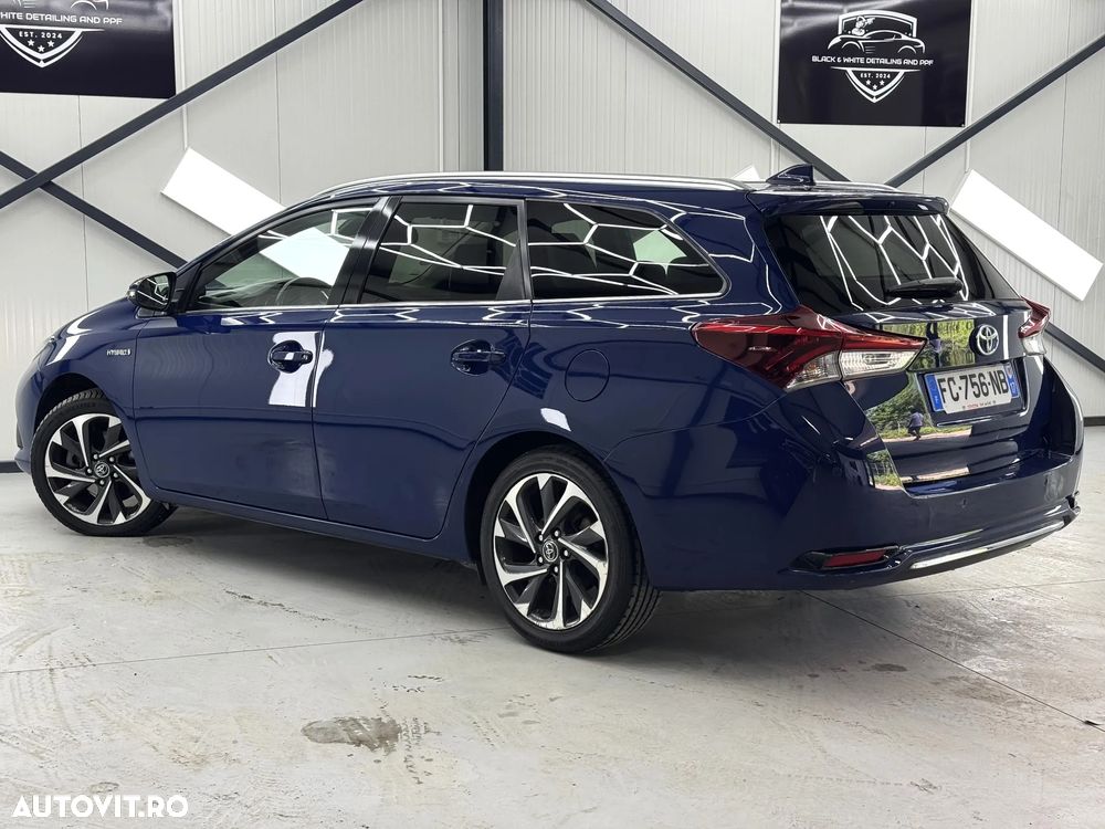Toyota Auris - 14