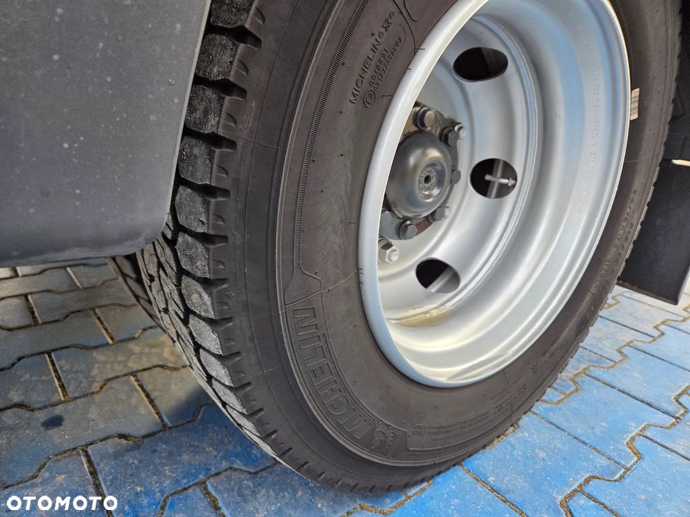 Mercedes-Benz Atego 818 - 16