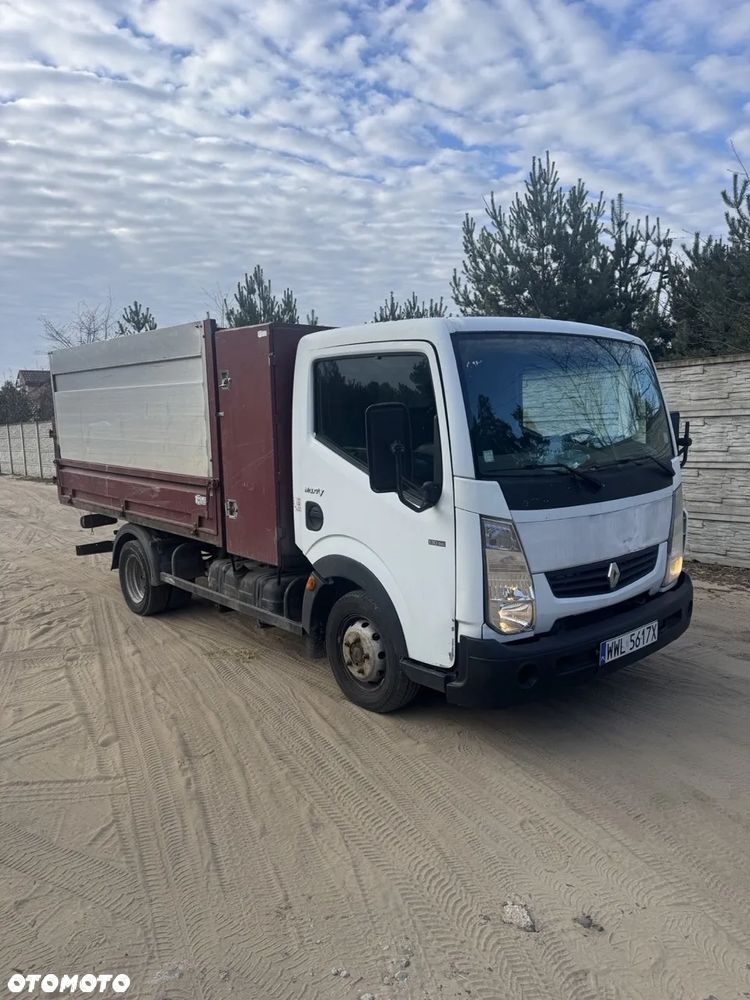 Renault Maxity - 3