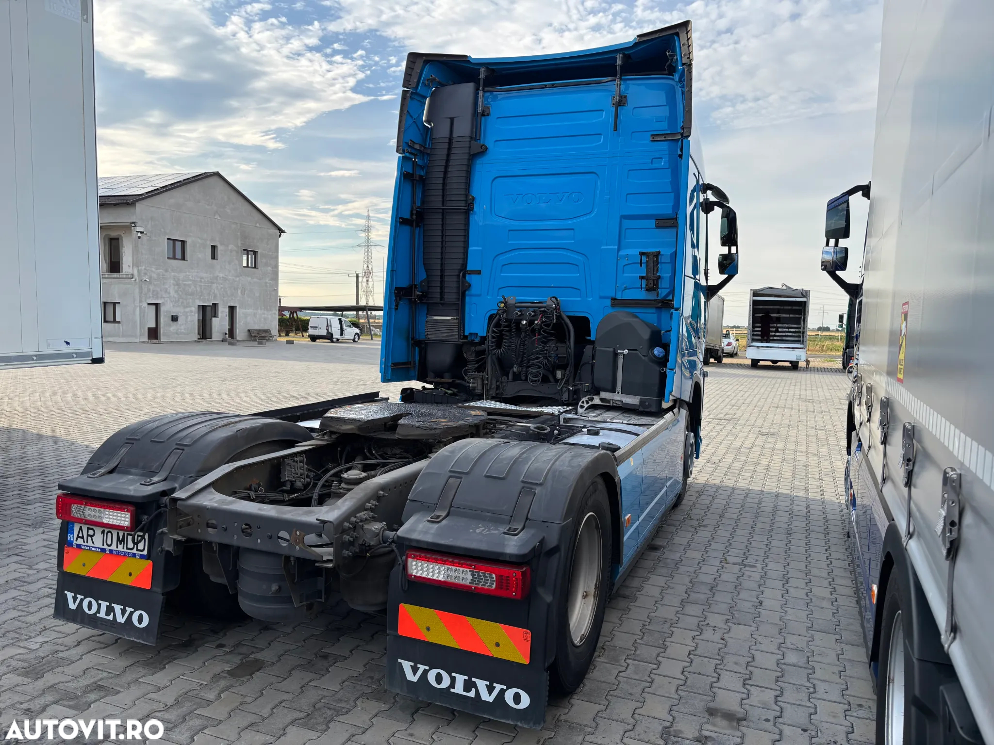 Volvo - 4