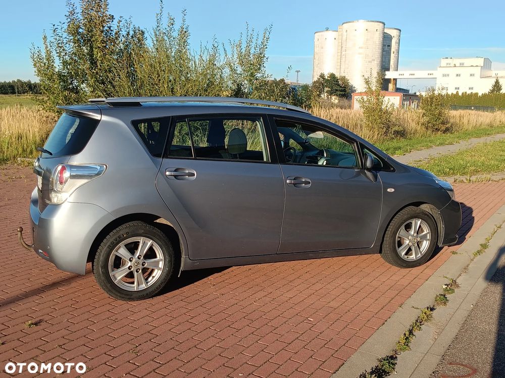 Toyota Verso 2.0 D-4D - 14