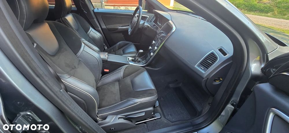 Volvo XC 60 D4 RDesign - 19