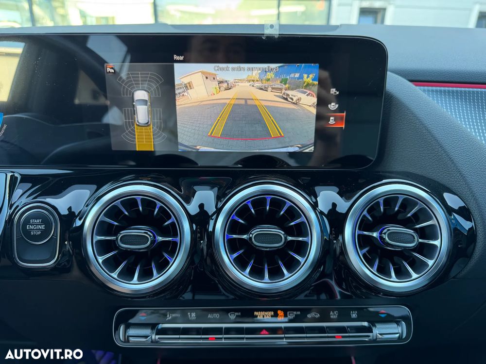 Mercedes-Benz GLA - 17
