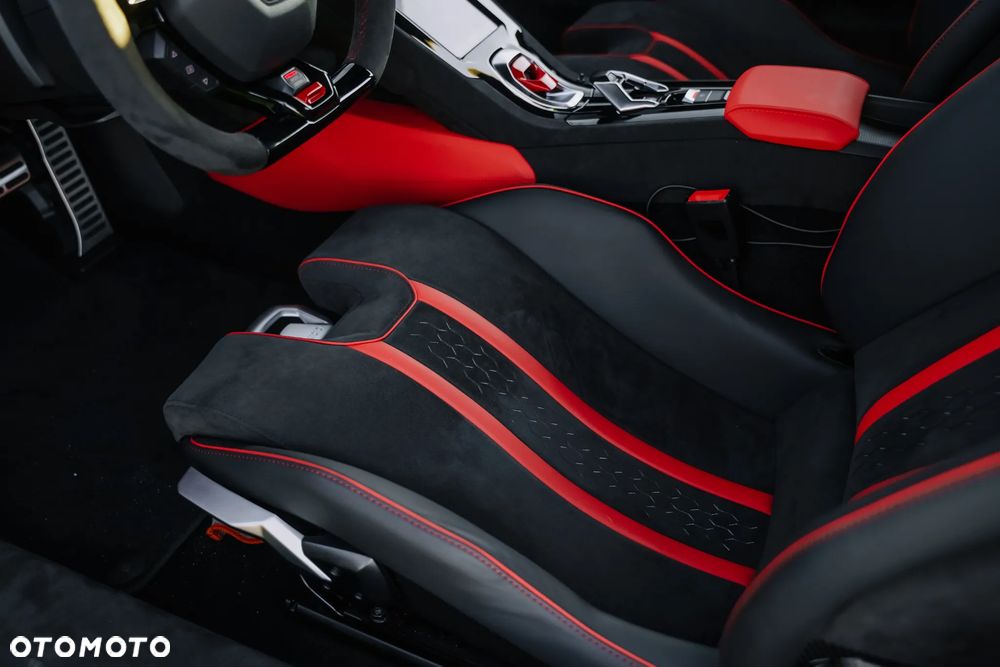 Lamborghini Huracan - 30
