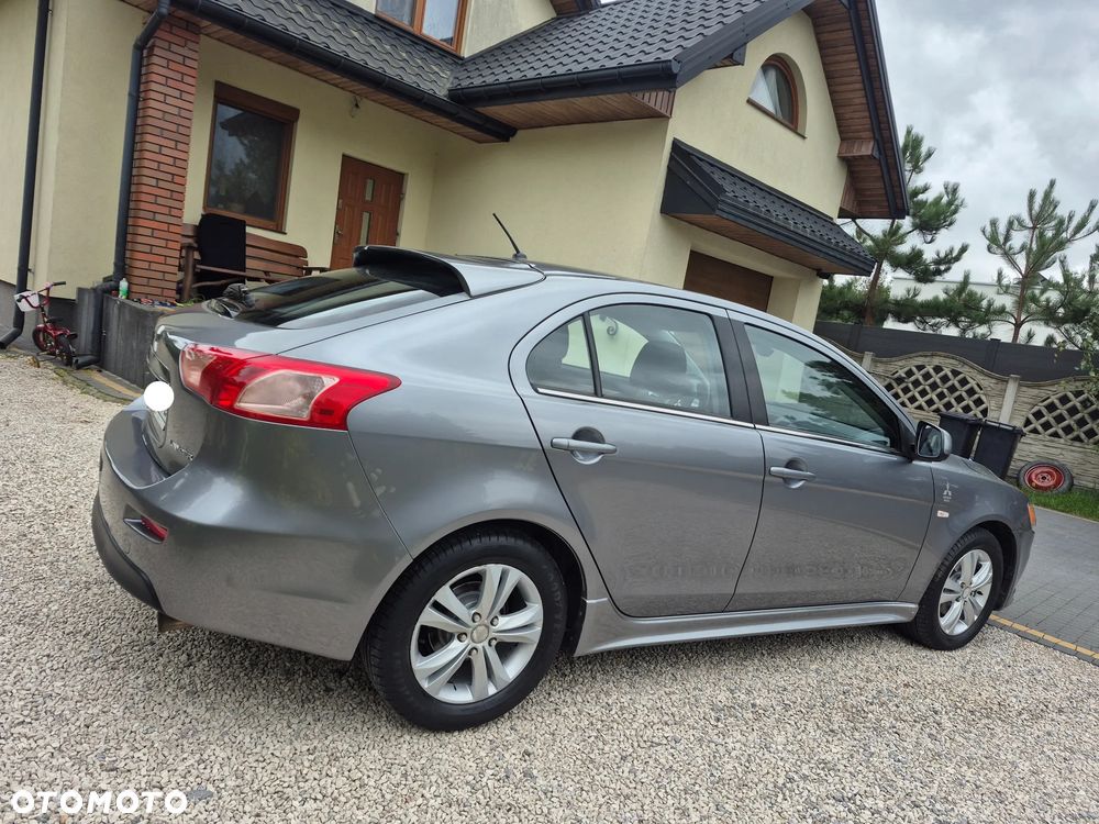 Mitsubishi Lancer 1.6 Inform - 6
