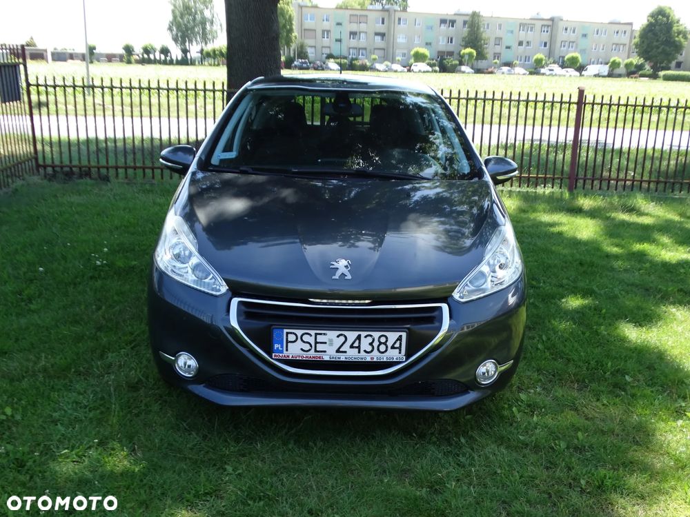 Peugeot 208 - 4