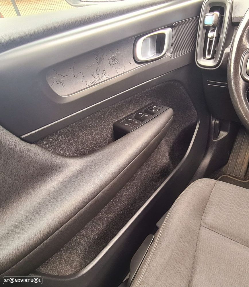 Volvo XC 40 2.0 D3 Momentum - 17