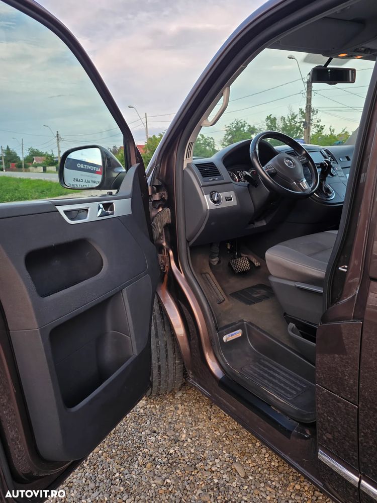 Volkswagen Multivan - 17
