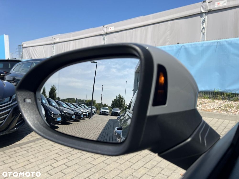Volkswagen Golf 1.5 eTSI EVO R-Line DSG - 29