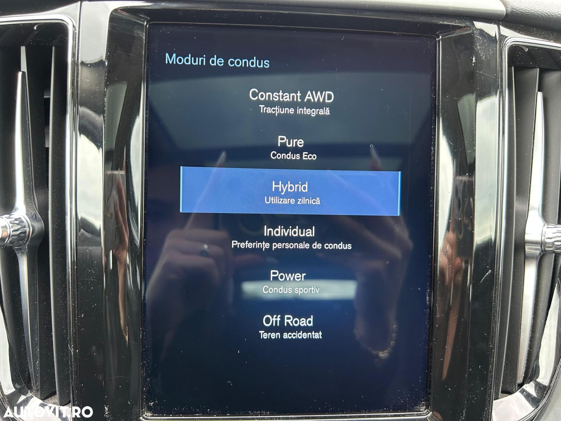 Volvo XC 60 T8 Twin Engine AWD Geartronic Momentum - 22