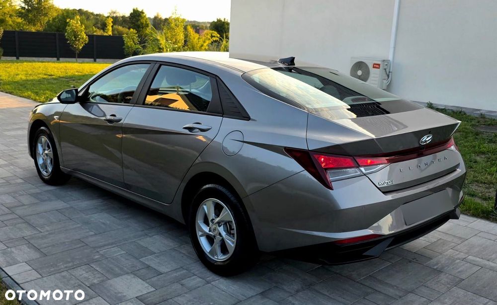 Hyundai Elantra 1.6 Smart - 13
