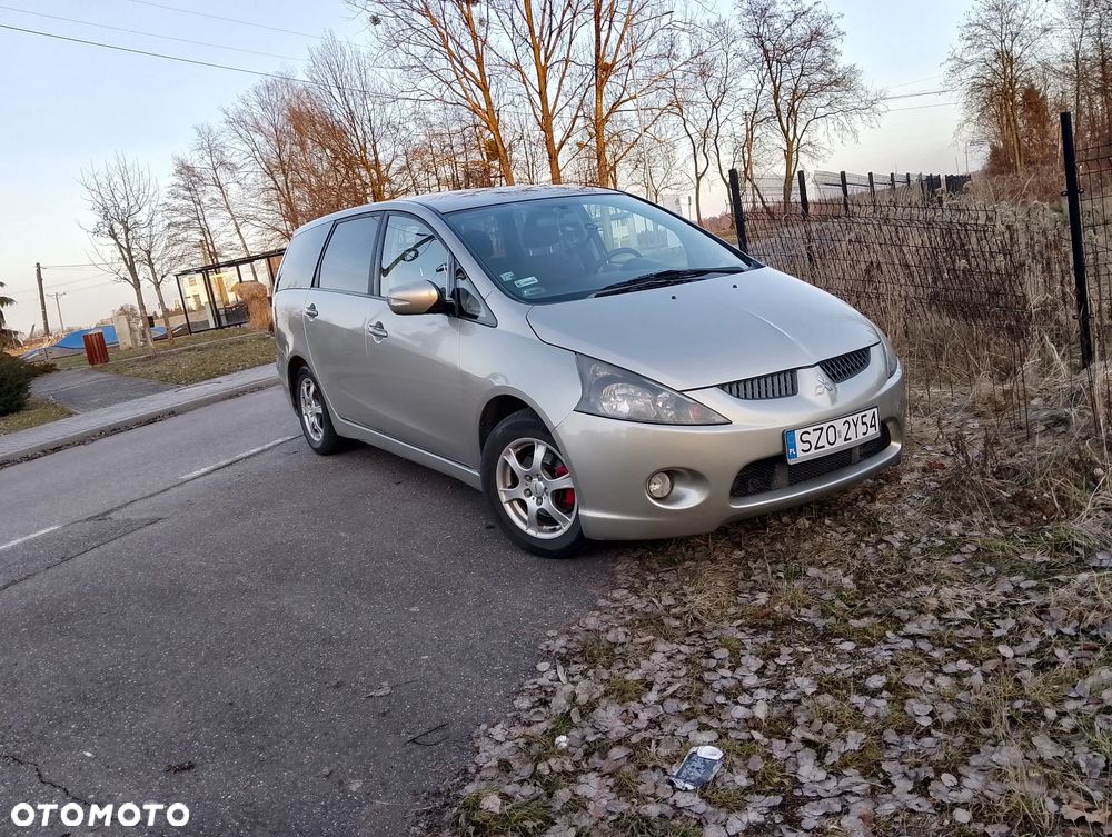 Mitsubishi Grandis 2.0 DID Intense - 1