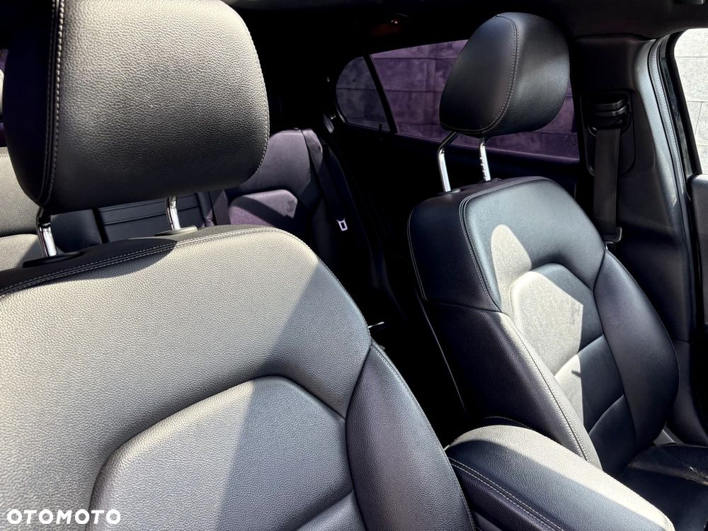 Mercedes-Benz GLA 250 4-Matic - 8