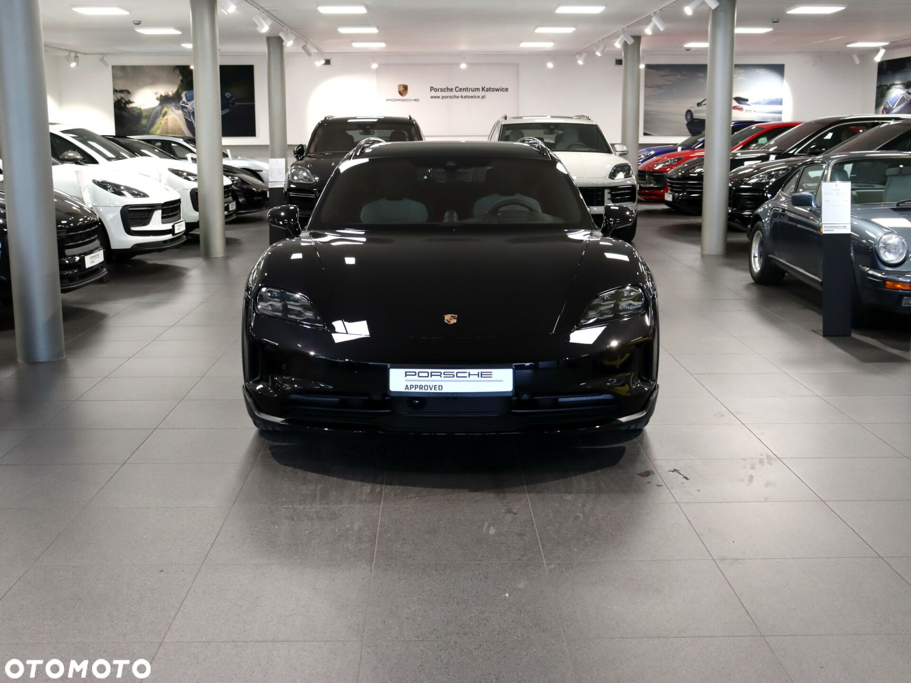Porsche Taycan - 8