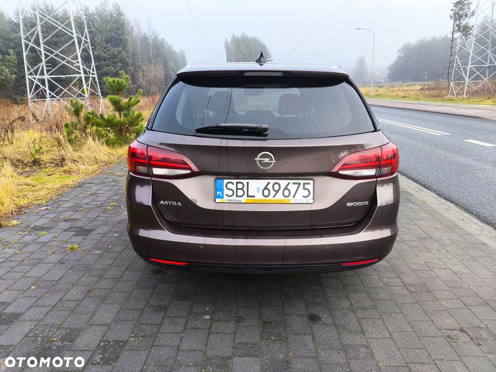 Opel Astra 1.0 T 120 Lat S&S - 18