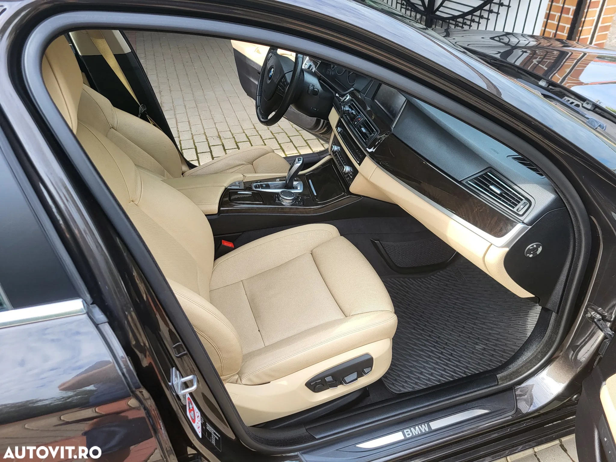 BMW Seria 5 530d AT - 11