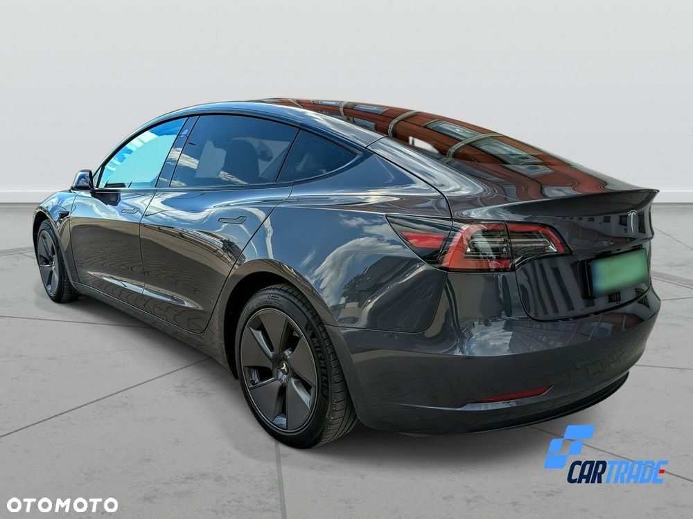 Tesla Model 3 - 5