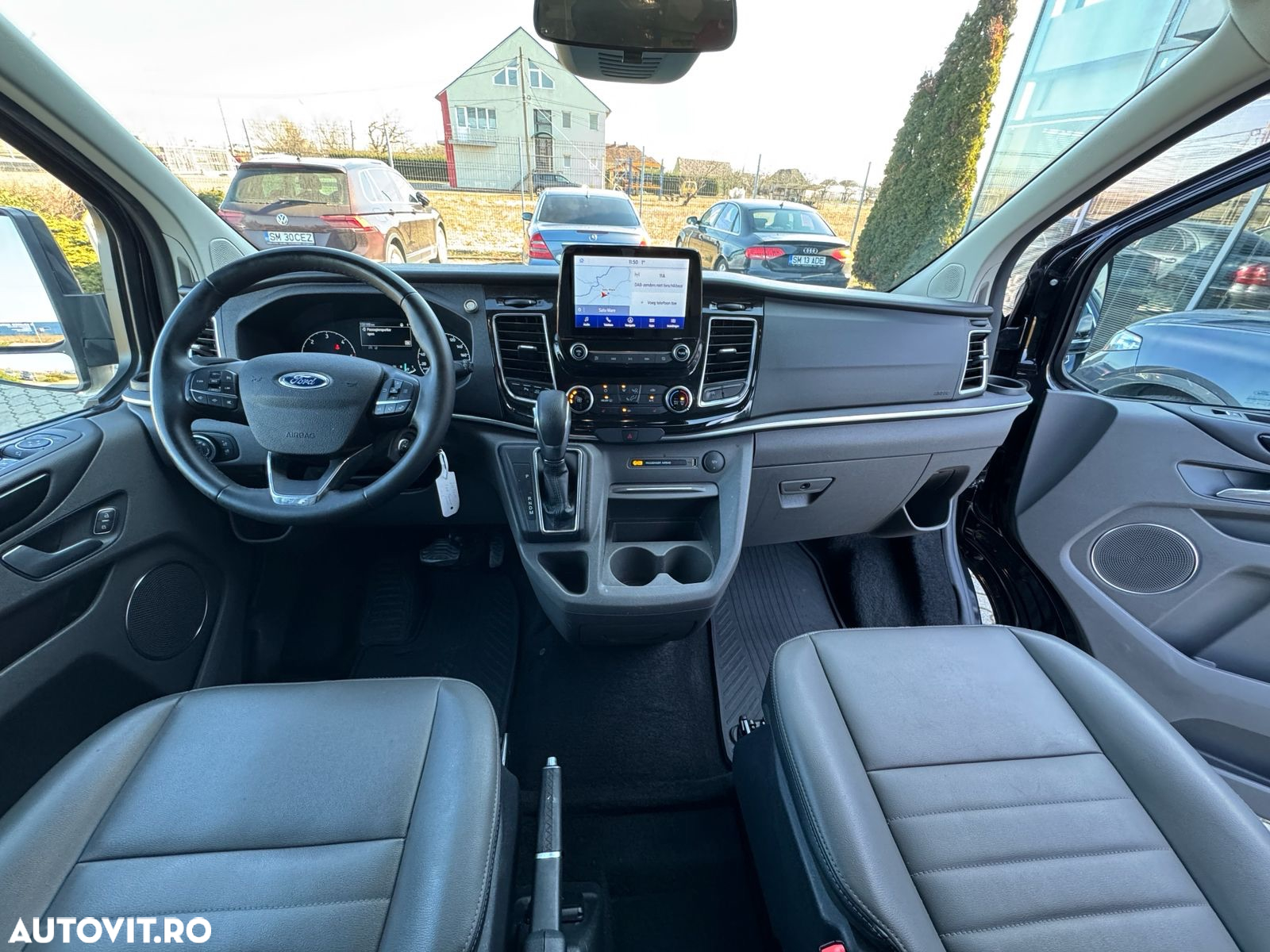 Ford Tourneo Custom Bus 320 2.0 EcoBlue 170 CP L2H1 Titanium X Aut. - 6
