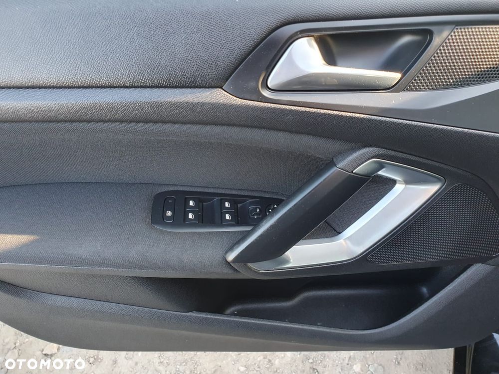 Peugeot 308 1.6 BlueHDi Active S&S - 19
