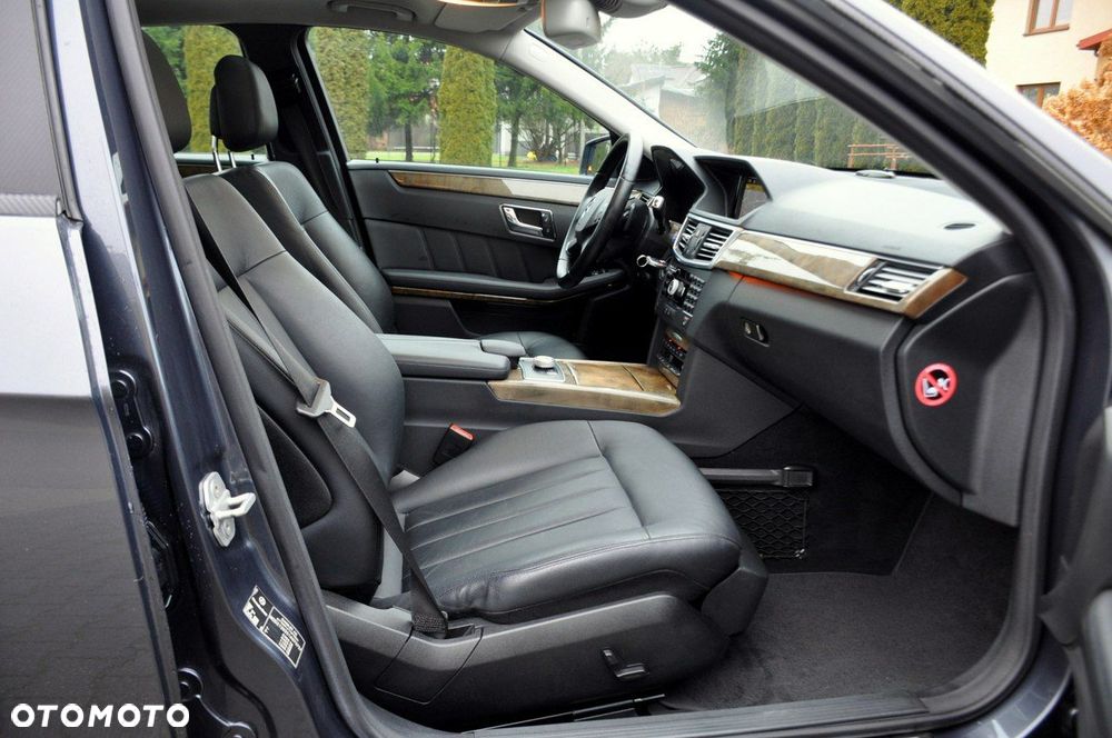 Mercedes-Benz Klasa E - 17