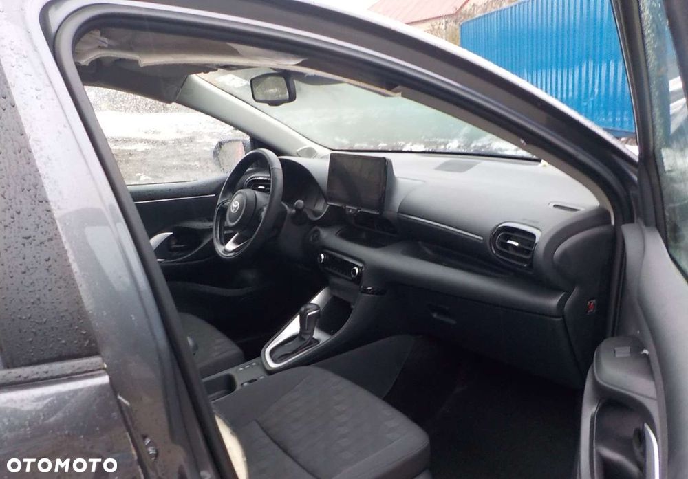 Toyota Yaris - 23