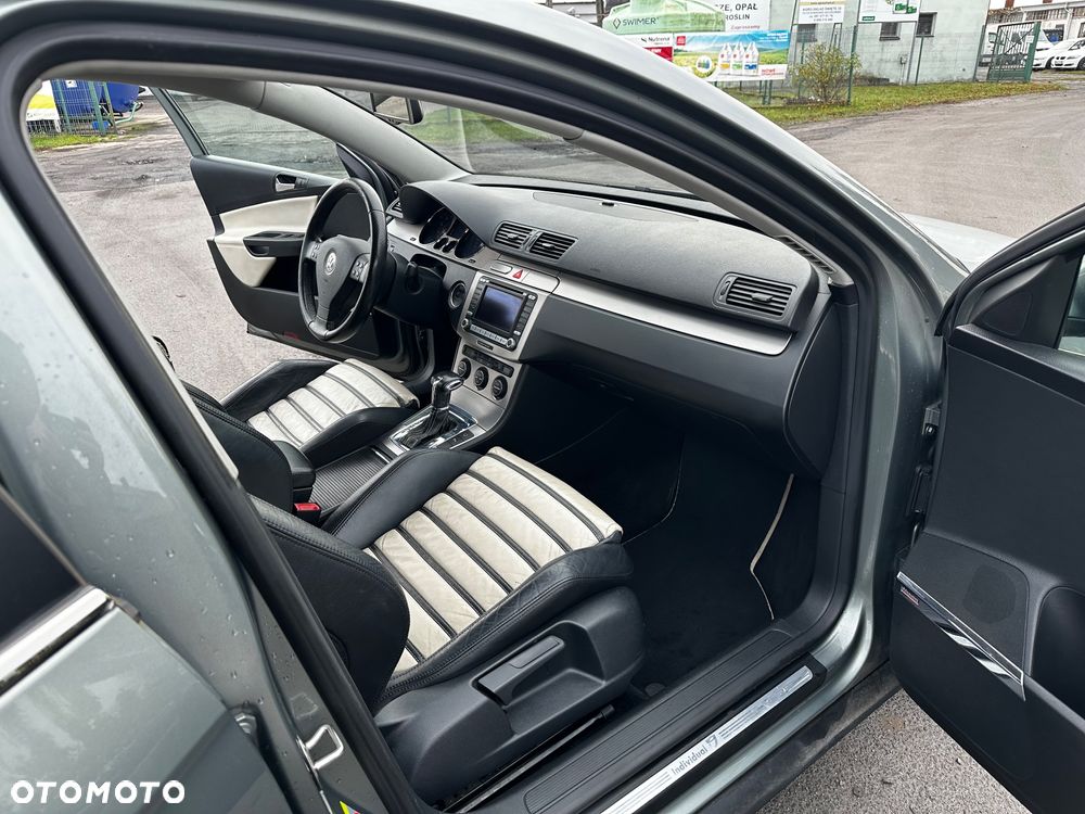 Volkswagen Passat Variant 3.2 V6 FSI 4Mot Highline DSG - 34