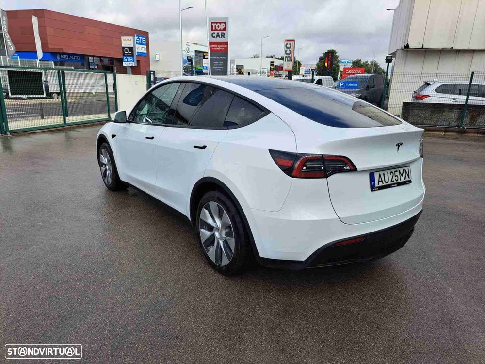 Tesla Model Y RWD - 2