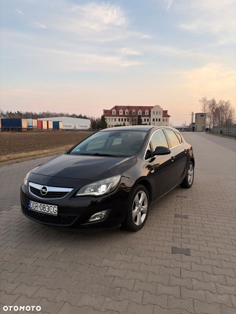Opel Astra 1.4 T Cosmo - 1