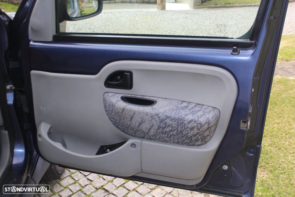 Renault Kangoo 4x4 1.9 dCi Expression - 13