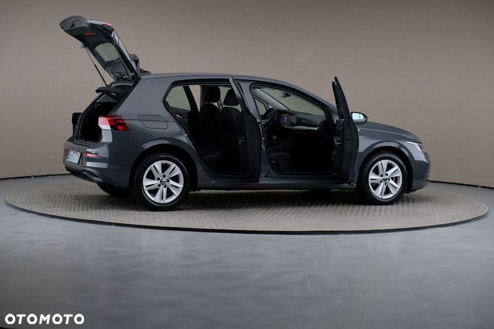 Volkswagen Golf - 6