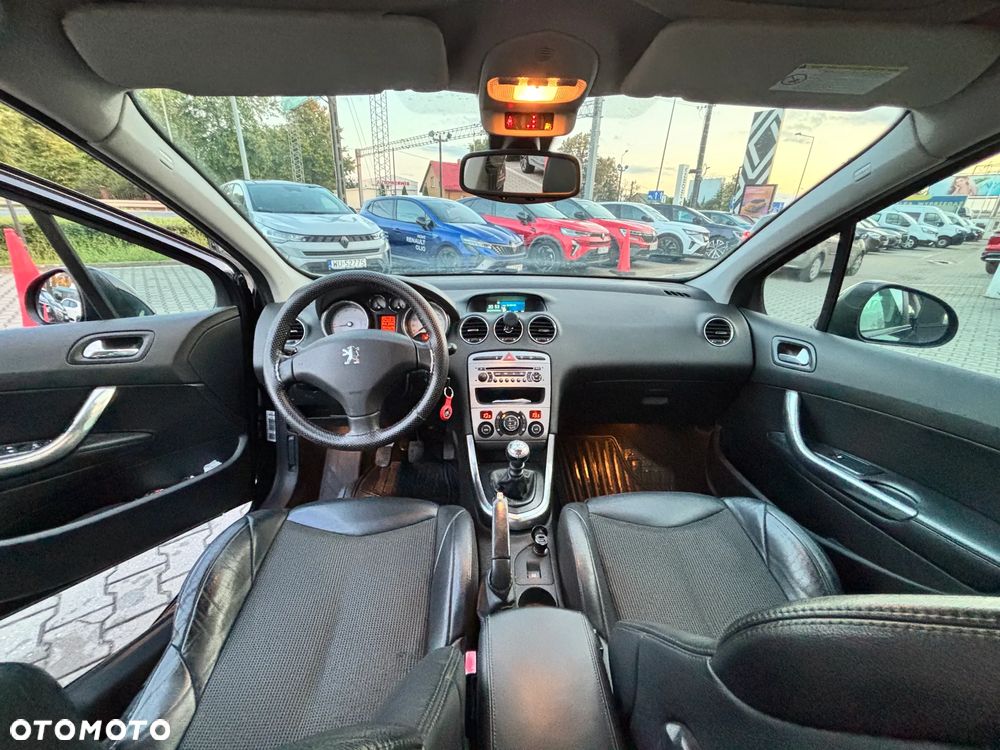 Peugeot 308 1.6 Premium Plus - 6