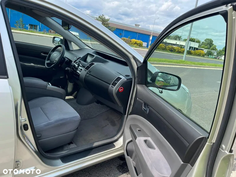 Toyota Prius - 19